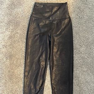 Aerie black crackle leggings